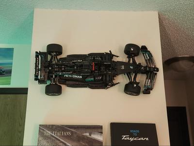 Mercedes Horizontal Wall Mount for Command nail