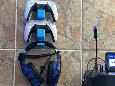 Wall Mount for Playstation and Xbox Controllers/Headsets
