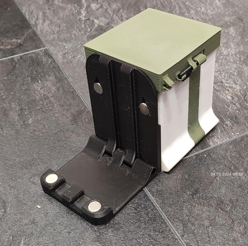 Smartphone-Stand Addon for Yugioh Deckbox