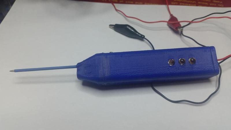 Logic Probe tester with CD4001 IC case holder