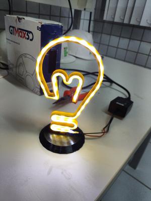 Luminária de fio