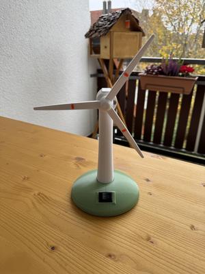 Windrad / Wind turbine