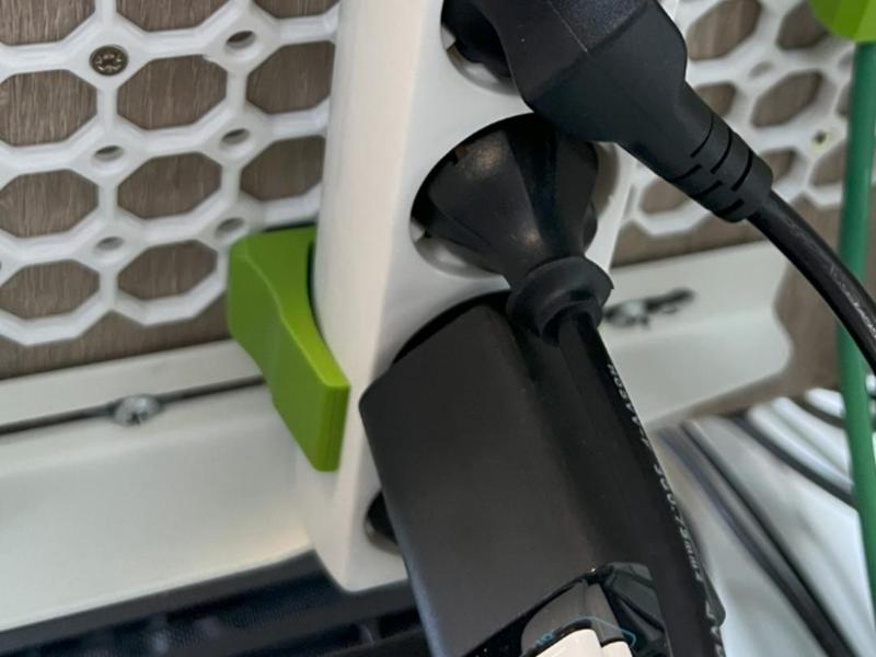 Extension Cord Clamp for Multiboard & Underware