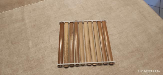 Edge for bamboo streep trivet