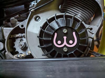 Simson Tuning Lüfterrad Brust/Boobs-Motiv