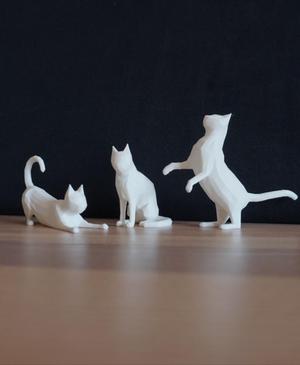 Lowpoly playing cats decoration batch1