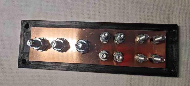 Busbar 3x M8 4x M6 4x M5 Kupferschiene 40x5 positiv negativ 500A DC mit Abdeckung