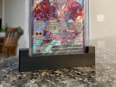 Minimalistic Toploader Stand - 35 Point Toploaders