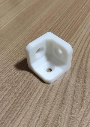 Corner joint bracket