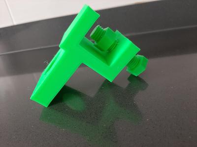 Soporte Sombrilla para mesa // Table umbrella support