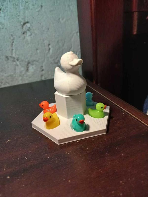 Duck Pedestal