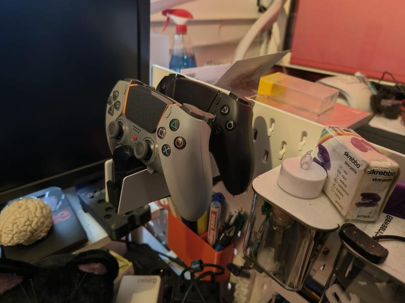 Sony PlayStation 5 DualSense Charging Station Skadis Mount