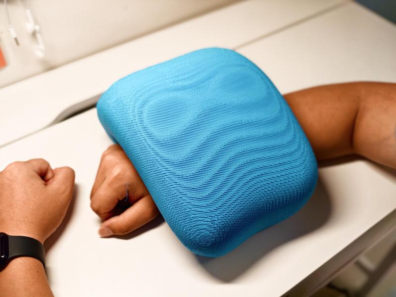 Napberry-A TPU Desktop nap pillow
