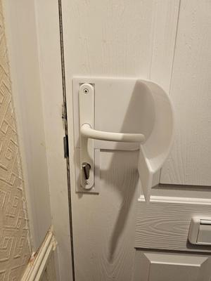 Anti locksmith letterbox tool cover