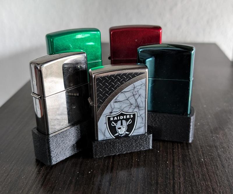 Zippo Stand