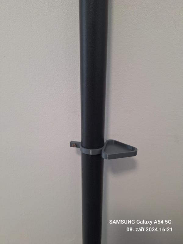 Držák BT reproduktoru na tyč slunečníku / BT speaker holder on parasol pole