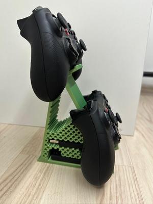 Xbox/PS5 Controllers (Gamepads)  (2 pendrives)