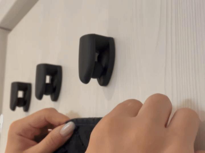 Rounded Auto-Locking Hanger (Print-in-Place)