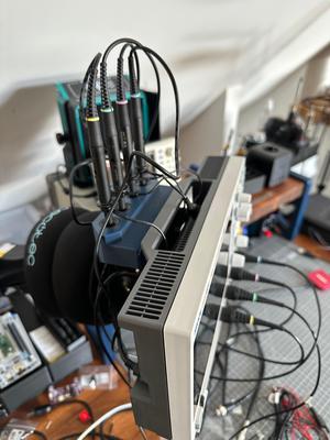 Probe holder for VESA Oscilloscope (M3 threaded insert remix)