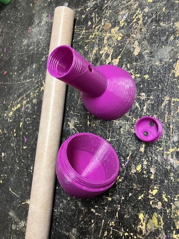 Egg carrier with altimeter bay for model rocket