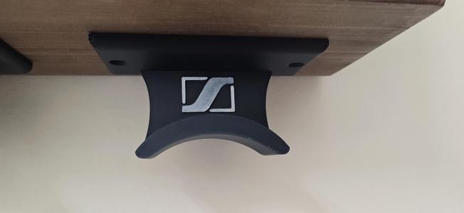 Under-shelf headphones holder