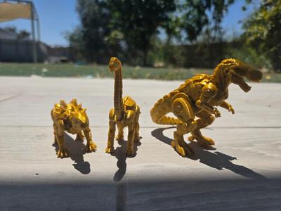 the golden robo-dino! (Small details)