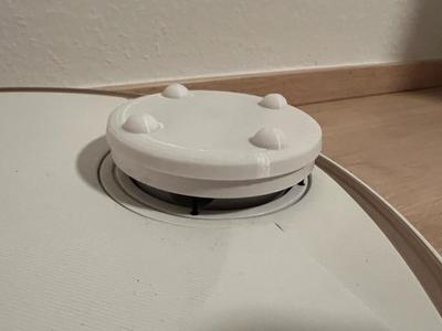 Eufy Robovac L70 Bumper against Ikea Besta drawers