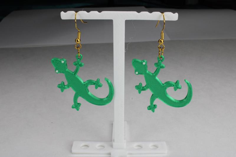 Iguana or Gecko Earring with eyes