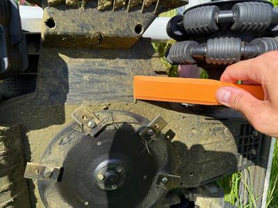 Mammotion Robot lawn mower cleaning tool