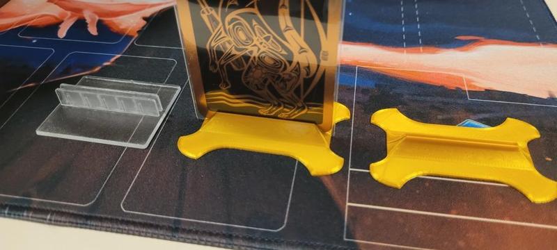Coyote (sleeved) Card Holder