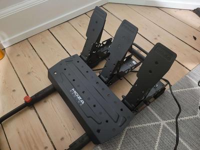 Pedal Mounts for Moza Light Pedals