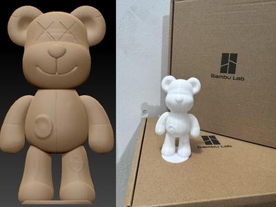 Kaws Companion Bearbric STAND bear
