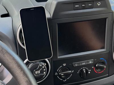 Berlingo/Partner mobile phone holder
