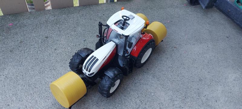 Bruder Tractor Ballengabel / Bale fork