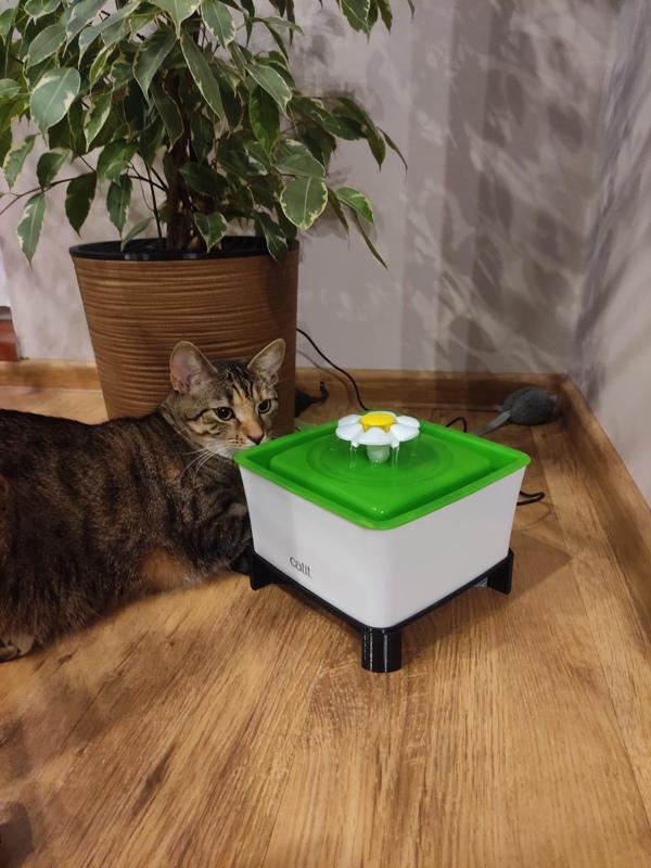 Raiser stand for cat water fountain dispenser or bowl no supports