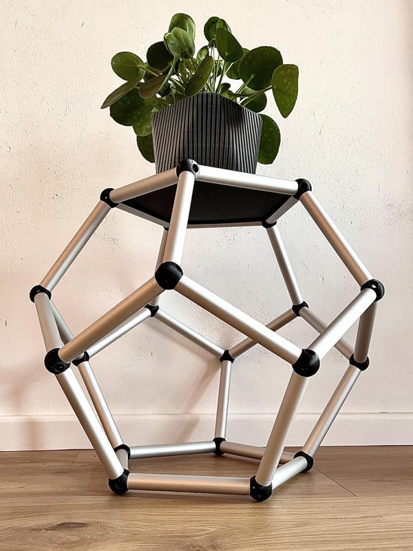 Dodecahedron side table USM Haller inspired