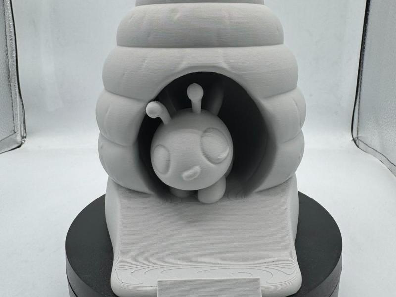Cute Chibi Beehive Cellphone Stand