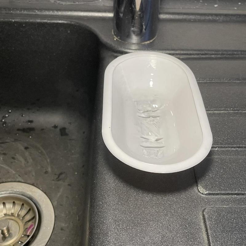 Clip-on Blanco sink overflow funnel