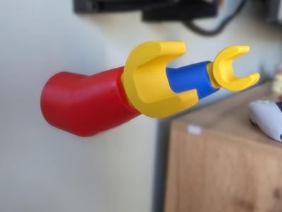 PlayStation 5 controller mini-figure mount / stand