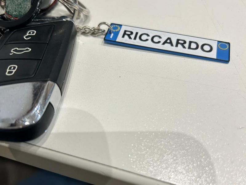 car license plate keychain IT  customizable