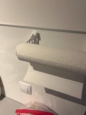Adapter for narrow paper towel
