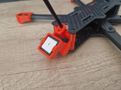 Jeno 7 Support GPS et Antenne O3
