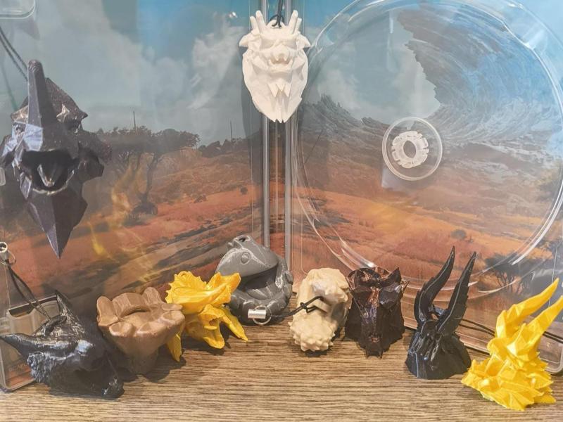Monster Hunter I Head Keychains 