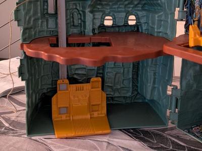 Grayskull Castle Elevator Guide, Masters of the Universe 1980s