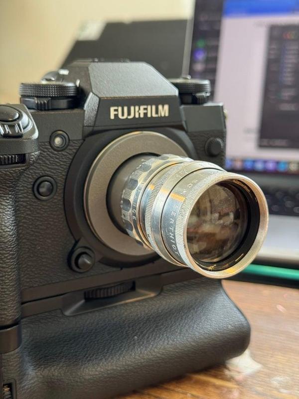 C-Mount (with thread) - Fujifilm X adapter