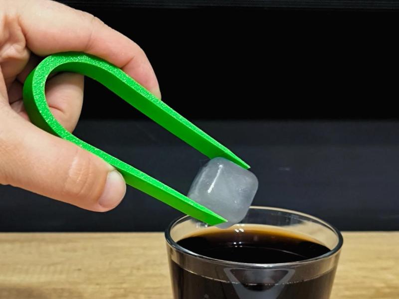 Ice Tongs – Handy Grip for Cubes & Spheres