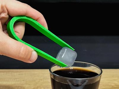Ice Tongs – Handy Grip for Cubes & Spheres