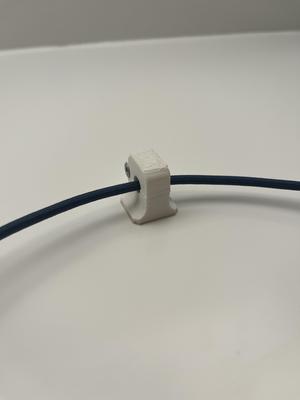 Cable guide clip