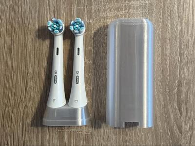 Oral-B-IO 8 2xbrush head support + transport box