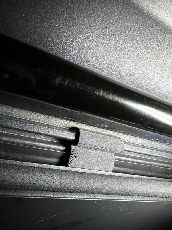Cybertruck Tonneau Seal